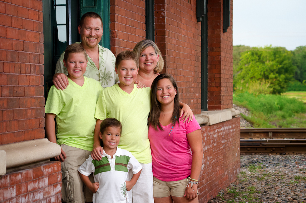 Family_Photographer_Plant_City (5) family at train depot Plant City